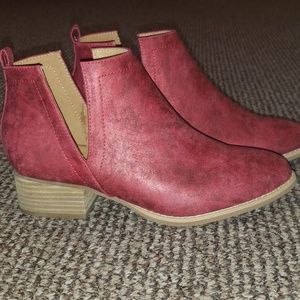 Maroon ankle booties